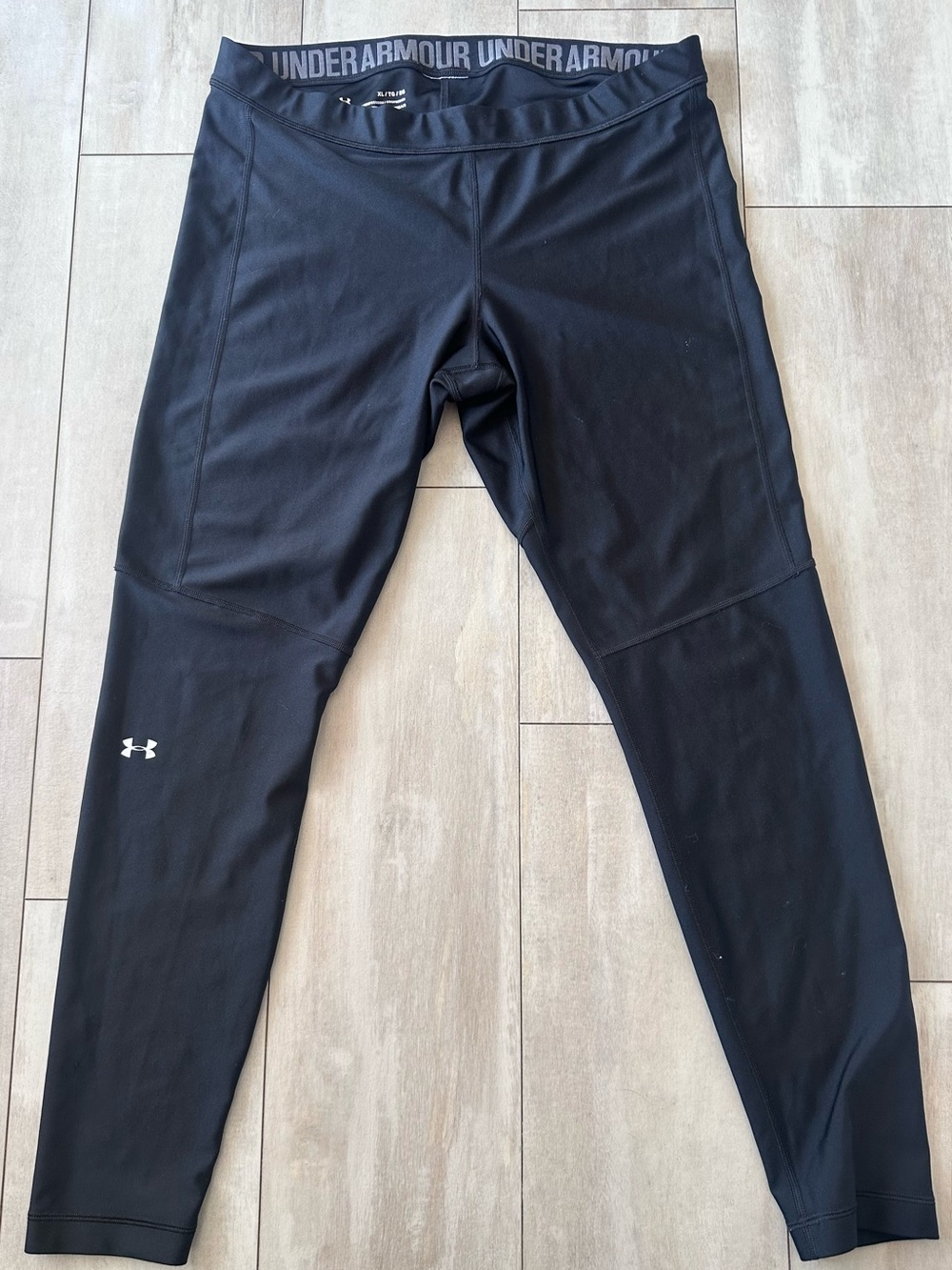 Womens Under Armour compression leggings XL